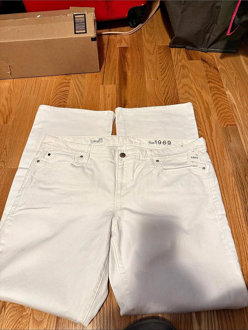 Gap 1969 Sexy Boot White Skinny Jeans Waist 34 NWT